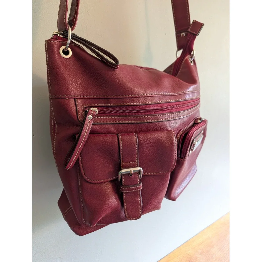 Relic by Fossil Burgundy Red Pebbled Crossbody Bag Organizer Purse Buckle Y2K